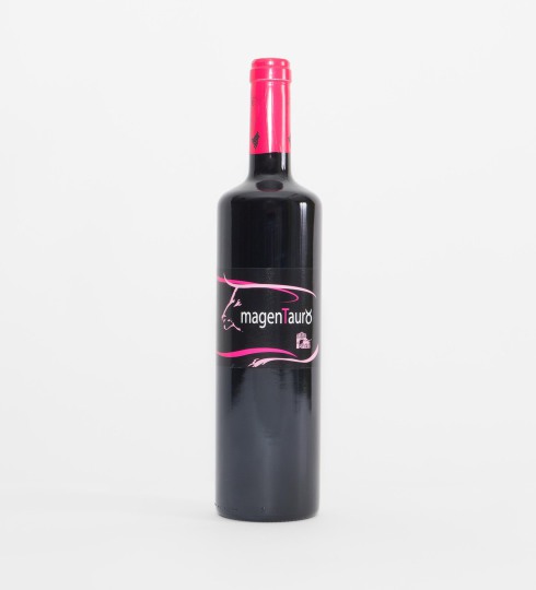 Vino magentauro